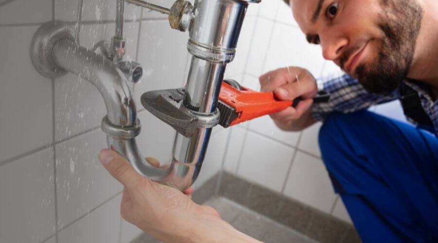 Expert burst pipe repair services in Mount Vernon, AL